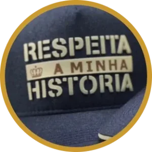 Silk em alto-relevo com frase personalizada no boné